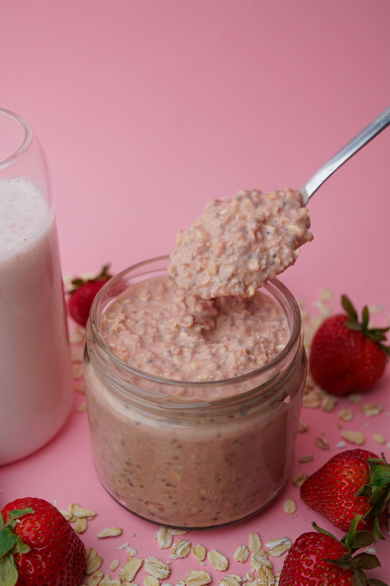 Strawberry Milk Overnight Oats